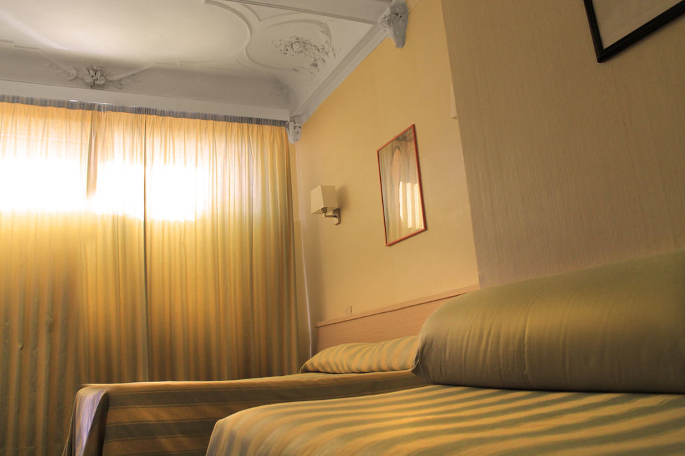 Hotel Villa Delle Rose Roma Esterno foto