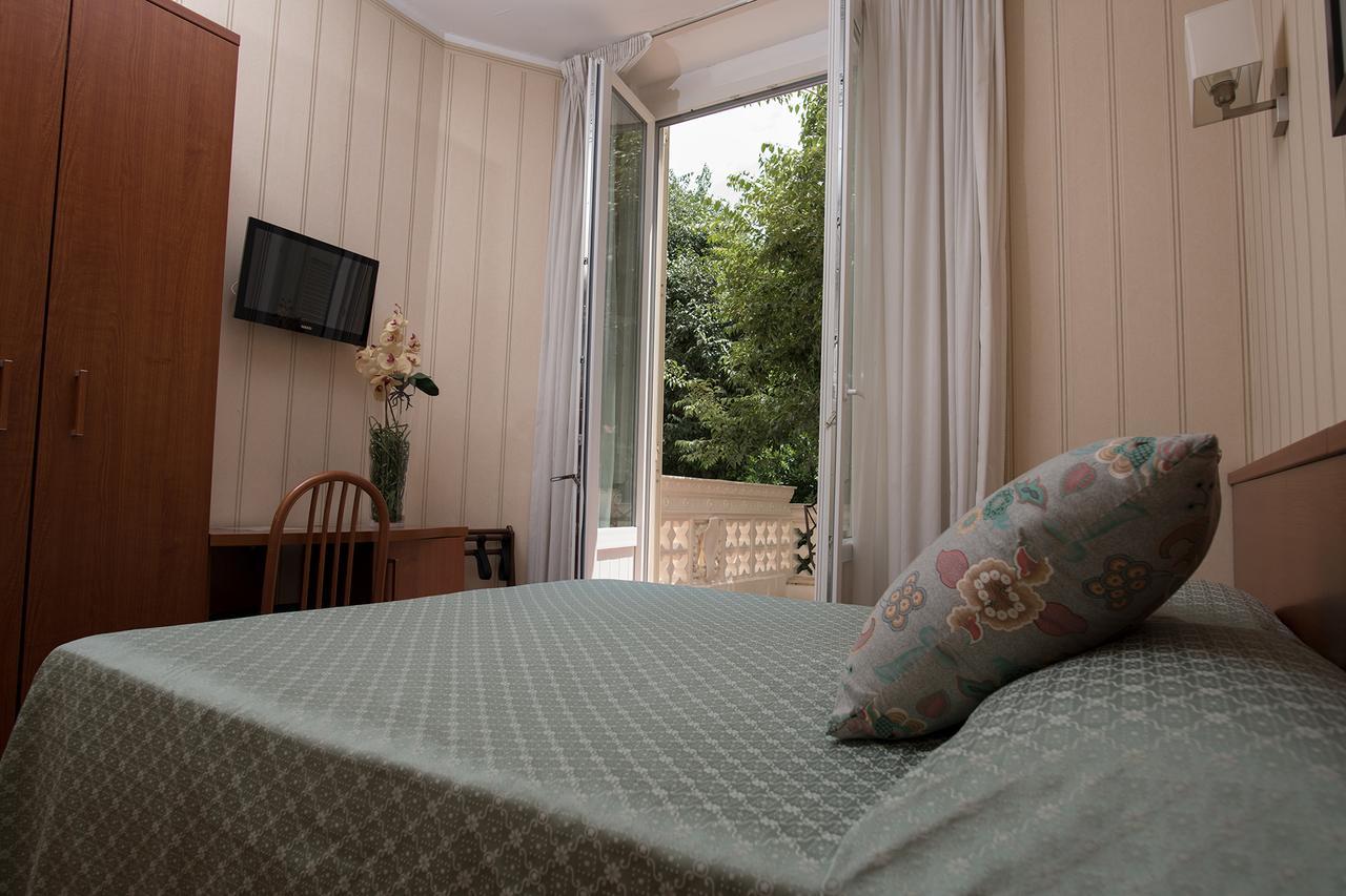 Hotel Villa Delle Rose Roma Esterno foto