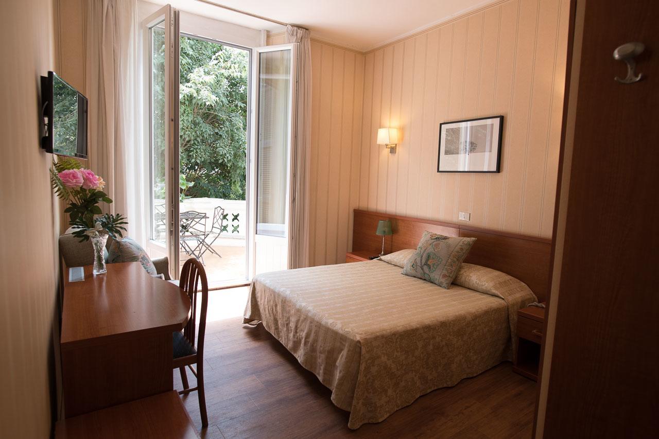 Hotel Villa Delle Rose Roma Esterno foto
